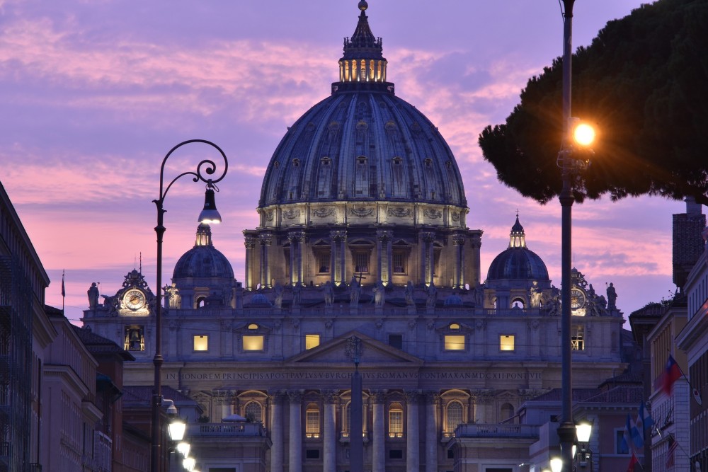 Βατικανό: Σε σοβαρή αλλά σταθερή κατάσταση ο πρώην πάπας Βενέδικτος