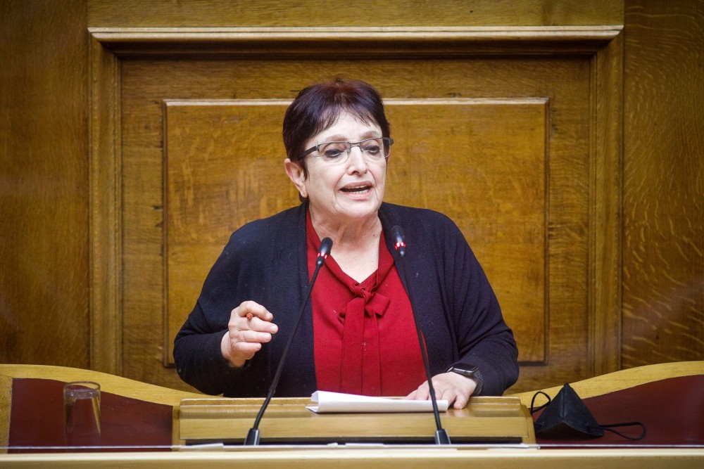 Η Αλέκα Παπαρήγα ανακοίνωσε ότι δεν θα κατέβει για βουλευτής, μετά από 30 χρόνια στη Βουλή
