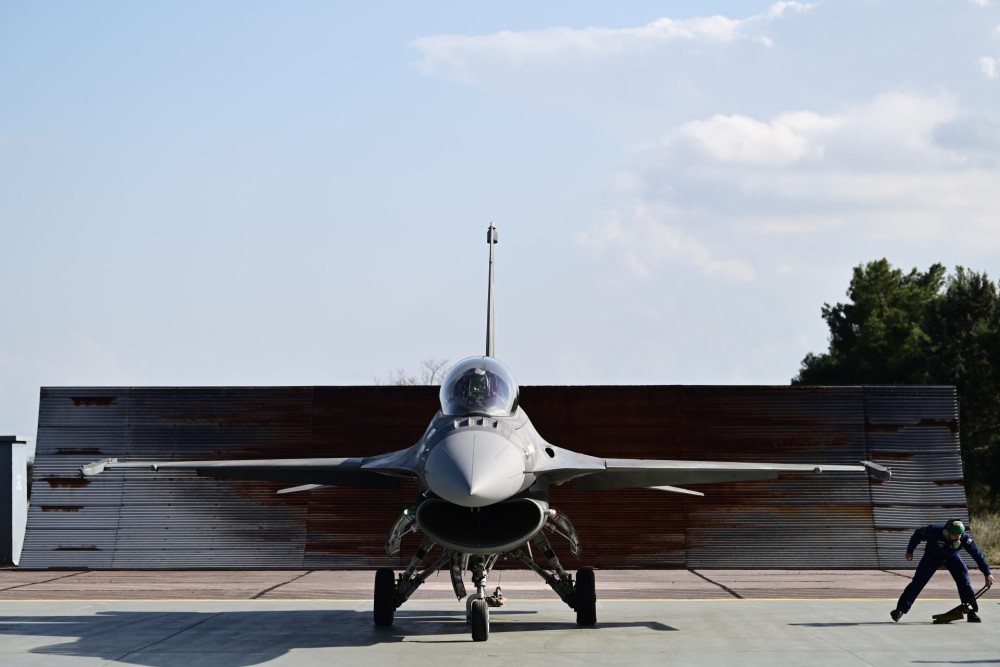 Στην Τανάγρα η «5η Οχιά» της Πολεμικής Αεροπορίας &#8211; Τα «όπλα» και οι δυνατότητες του πέμπτου αναβαθμισμένου F-16 Viper