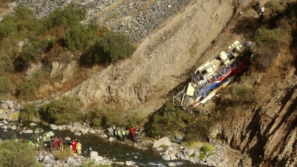 Περού: Τουλάχιστον 25 νεκροί σε δυστύχημα με λεωφορείο     