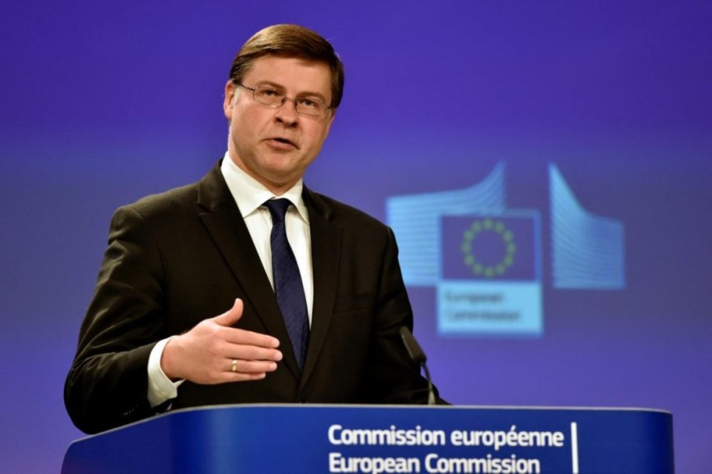 Βλάντις Ντομπρόφσκις: Ταμείο ανασυγκρότησης ύψους 1,5 τρισεκατομμυρίου θα μπορούσε να χρηματοδοτήσει η ΕΕ