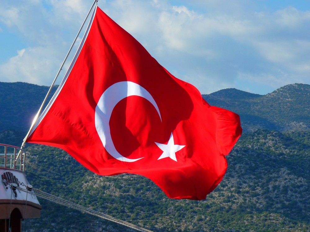 Η ΕΕ χρηματοδοτεί την Τουρκία για αγορά σκαφών και στρατιωτικών οχημάτων
