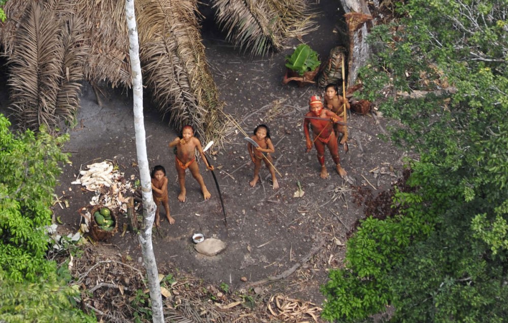 Ο κορωνοϊός χτύπησε τους ιθαγενείς του Αμαζονίου &#8211; Νεκρός 15χρονος