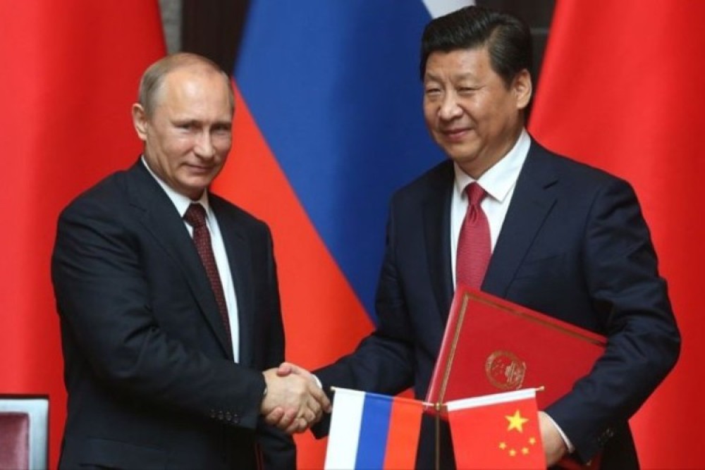 Κορωνοϊός: Αντεπίθεση Ρωσίας-Κίνας κατά Τραμπ