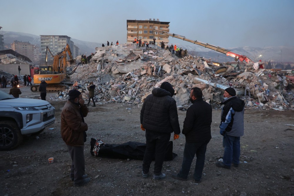 Λέκκας για Τουρκία: Η περιοχή που καταστράφηκε είναι όσο η Ελλάδα-Απόλυτο χάος, χιλιάδες νεκροί