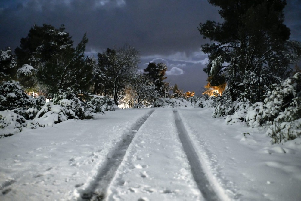 Meteo: Ξαναχτυπά η κακοκαιρία στην Αττική- Πού θα χιονίσει τις επόμενες ώρες
