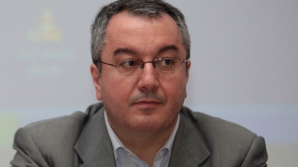 Ηλίας Μόσιαλος: Αναγορεύτηκε επίτιμος Διδάκτορας της Ιατρικής Σχολής Κρήτης