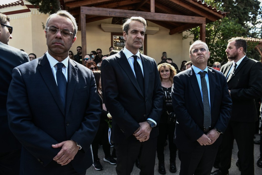 Στην κηδεία του μηχανοδηγού Σπύρου Βούλγαρη ο πρωθυπουργός