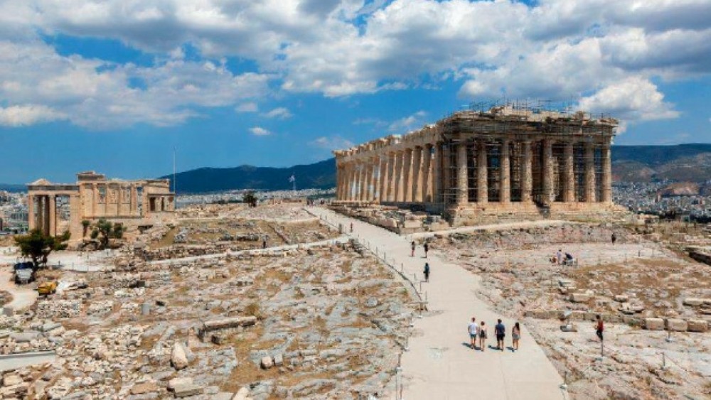 Η ανάπτυξη του τουρισμού στην Αθήνα προκαλεί αλλαγές στην καθημερινότητα των πολιτών