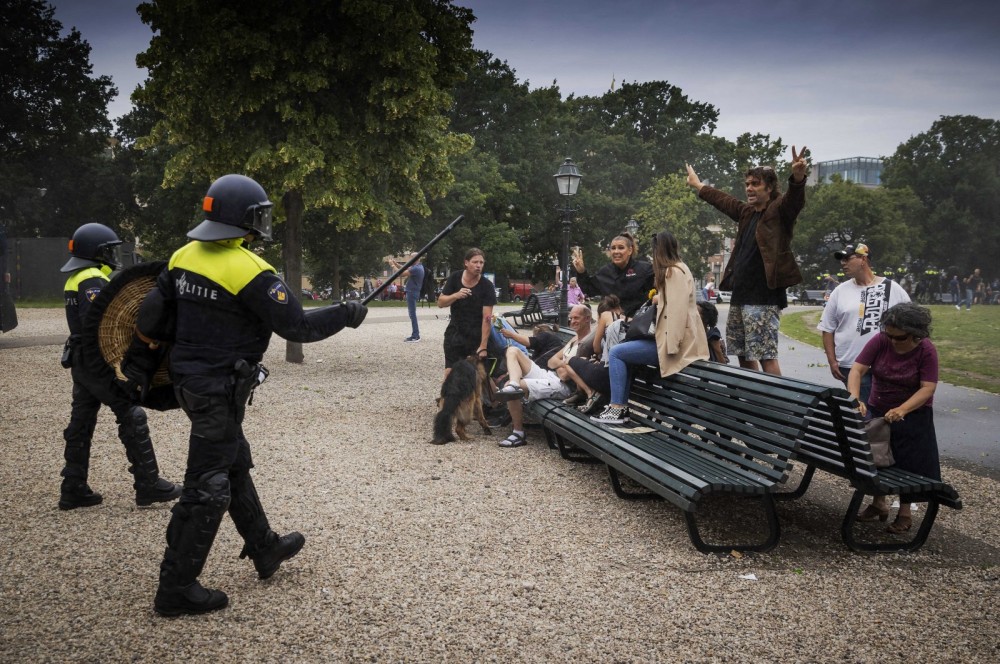 Έκλεψαν χάλκινο πρόσωπο από το μνημείο του Μαντέλα στο Άμστερνταμ