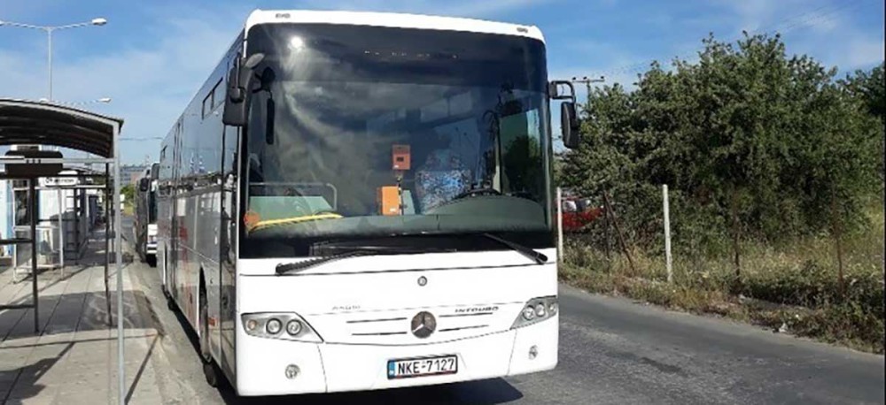 Πανικός σε λεωφορείο: Επιβάτες βγήκαν από το παράθυρο όταν ακινητοποιήθηκε το όχημα