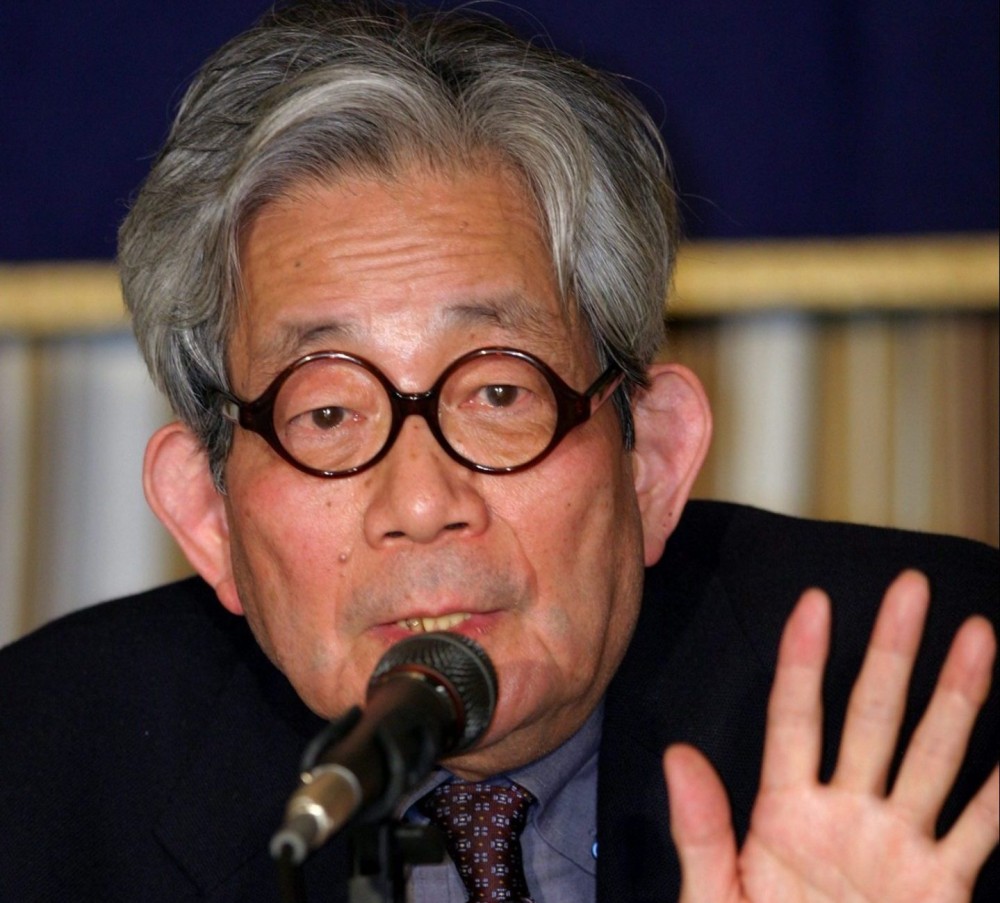 Πέθανε ο Ιάπωνας νομπελίστας λογοτέχνης Κενζαμπούρο Όε &#8211; Είχε ταχθεί κατά των πυρηνικών
