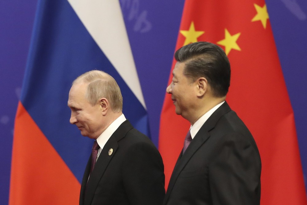 Αυξάνει η δυσπιστία της Δύσης απέναντι στην Κίνα &#8211;  Κάλυψη στον Πούτιν, βλέπει ο Μπλίνκεν