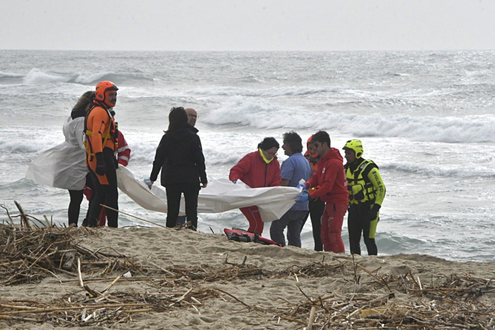 Ιταλός ΥΠΕΞ: Άμεση βοήθεια στην Τυνησία πριν τα μεταναστευτικά κύματα πλήξουν την Ευρώπη