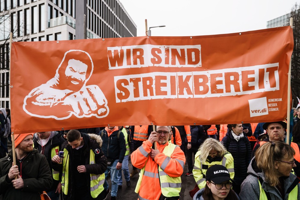 Μαζική απεργία αύριο στη Γερμανία: &#8220;Ζήτημα επιβίωσης&#8221; θέτει ο επικεφαλής του συνδικάτου Verdi