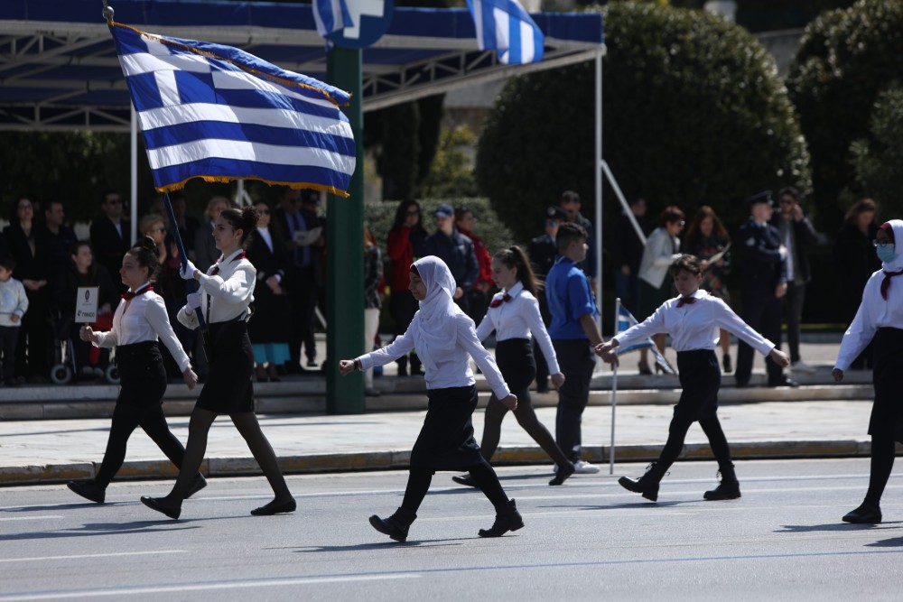 Με υπερηφάνεια η μαθητική παρέλαση της 25ης Μαρτίου στην Αθήνα (pics)