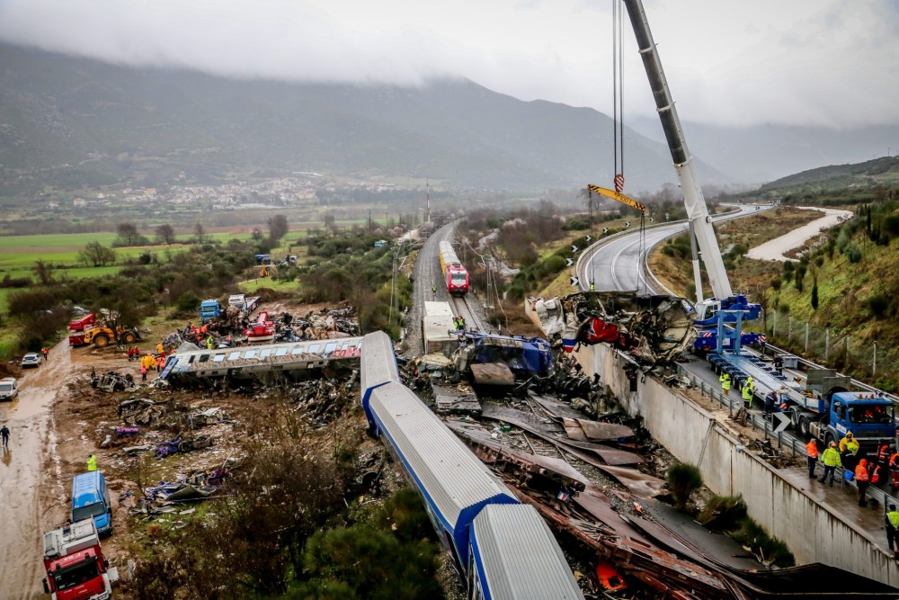 Τραγωδία στα Τεμπη: Αυτά είναι τα 11 μέτρα στήριξης συγγενών θυμάτων, τραυματιών και επιβαινόντων