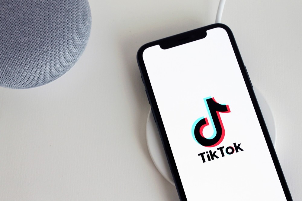 Βρετανία: Απαγορεύεται το TikTok και στις συσκευές του Κοινοβουλίου