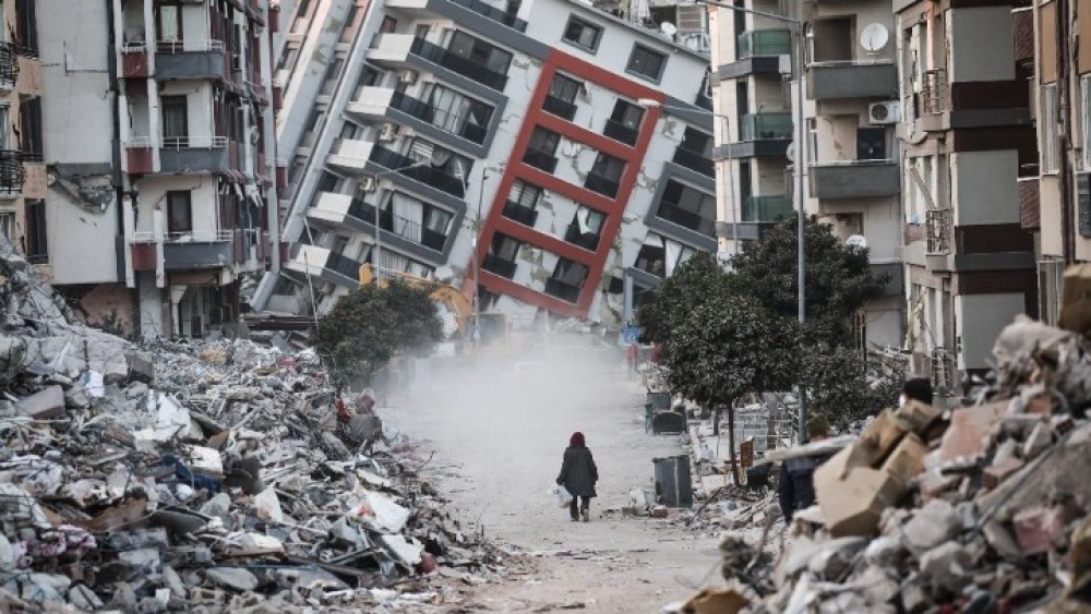 CNN: Ισχυρό σεισμό στην Κωνσταντινούπολη φοβούνται οι ειδικοί  &#8211; Οι εκτιμήσεις για τις απώλειες