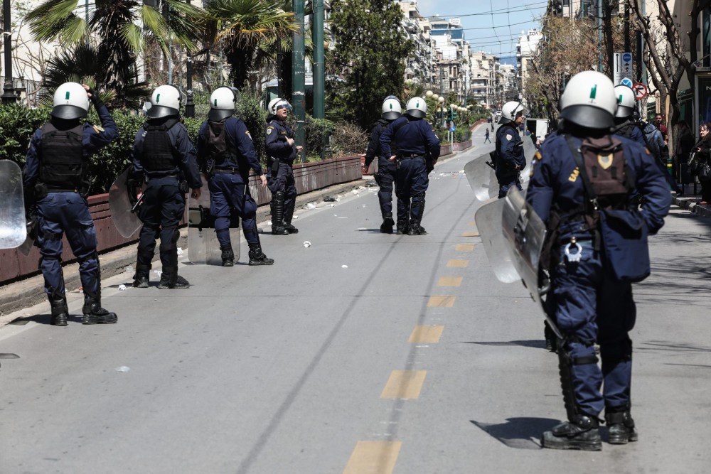 ΕΛΑΣ: Οι αστυνομικοί ελέγχονται γιατί δεν πειθάρχησαν στις εντολές, όχι γιατί ξέφυγαν από κουκουλοφόρους