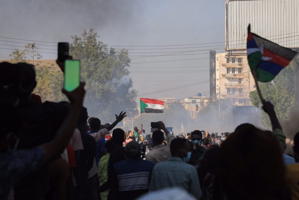 Ο ΥΠΕΞ των ΗΠΑ και τα ΗΑΕ ζητούν το τέλος των πολεμικών συγκρούσεων στο Σουδάν
