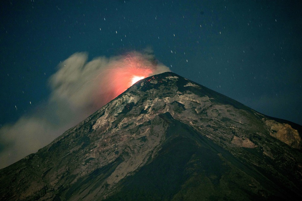Έκρηξη ηφαιστείου στη Γουατεμάλα: απομακρύνονται 1000 κάτοικοι
