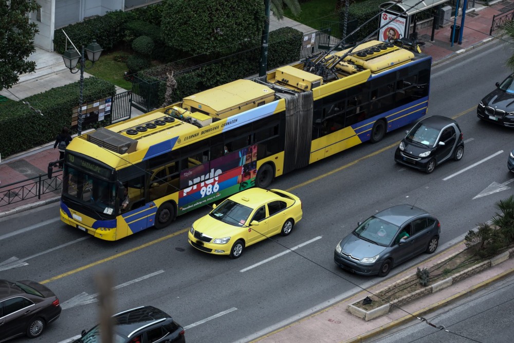 Πρωτομαγιά: Πώς θα κινηθούν τα λεωφορεία και τα τρόλεϊ