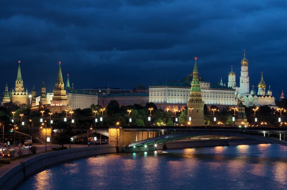 Το Κρεμλίνο απορρίπτει τα «ψέματα» ότι ο Πούτιν έχει σωσίες και κάθεται σε καταφύγιο