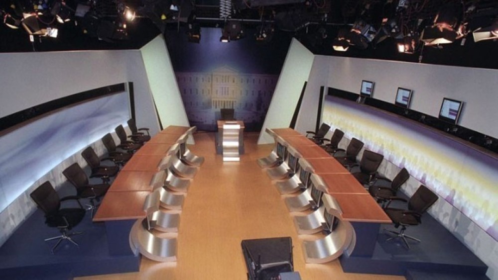 Η ιστορία των debates στην Ελλάδα: οκτώ τηλεοπτικές «μονομαχίες» από το 1990 έως το 2015