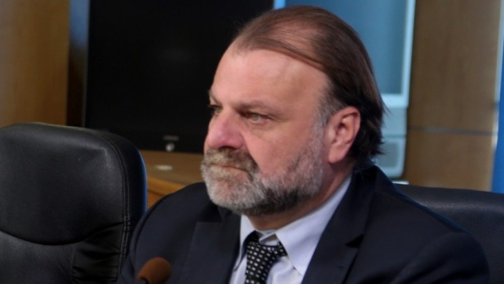 Λάζαρος Λασκαρίδης: Μάχη για τη ζωή του δίνει ο αντιδήμαρχος Καλλιθέας &#8211; Υποχώρησε κάγκελο μπαλκονιού και έπεσε από μεγάλο ύψος
