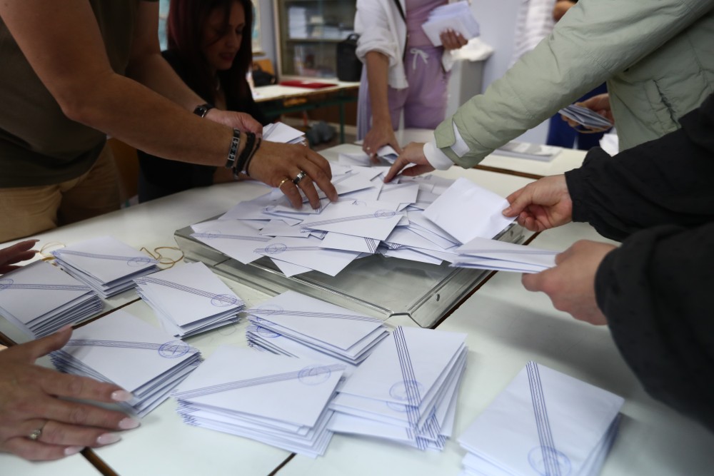 Θεσσαλονίκη: ούτε ένα μέλος εφορευτικής επιτροπής δεν εμφανίστηκε σε τρία εκλογικά τμήματα