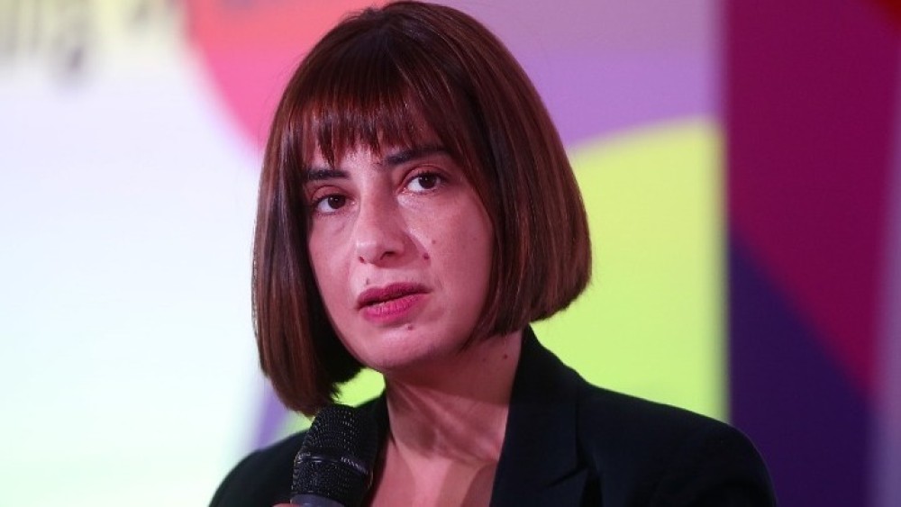 Η Ράνια Σβίγκου «συνελήφθη» ψευδόμενη μετά από ερώτηση του Παύλου Μαρινάκη για ενδεχόμενο κυβέρνησης ηττημένων