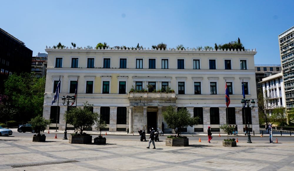 Εκλογές 2023 - Δήμος Αθηναίων: πρόστιμο ύψους 15.900 ευρώ στο ΜέΡΑ25 για παράνομη αφισορύπανση - Η ανάρτηση Μπακογιάννη