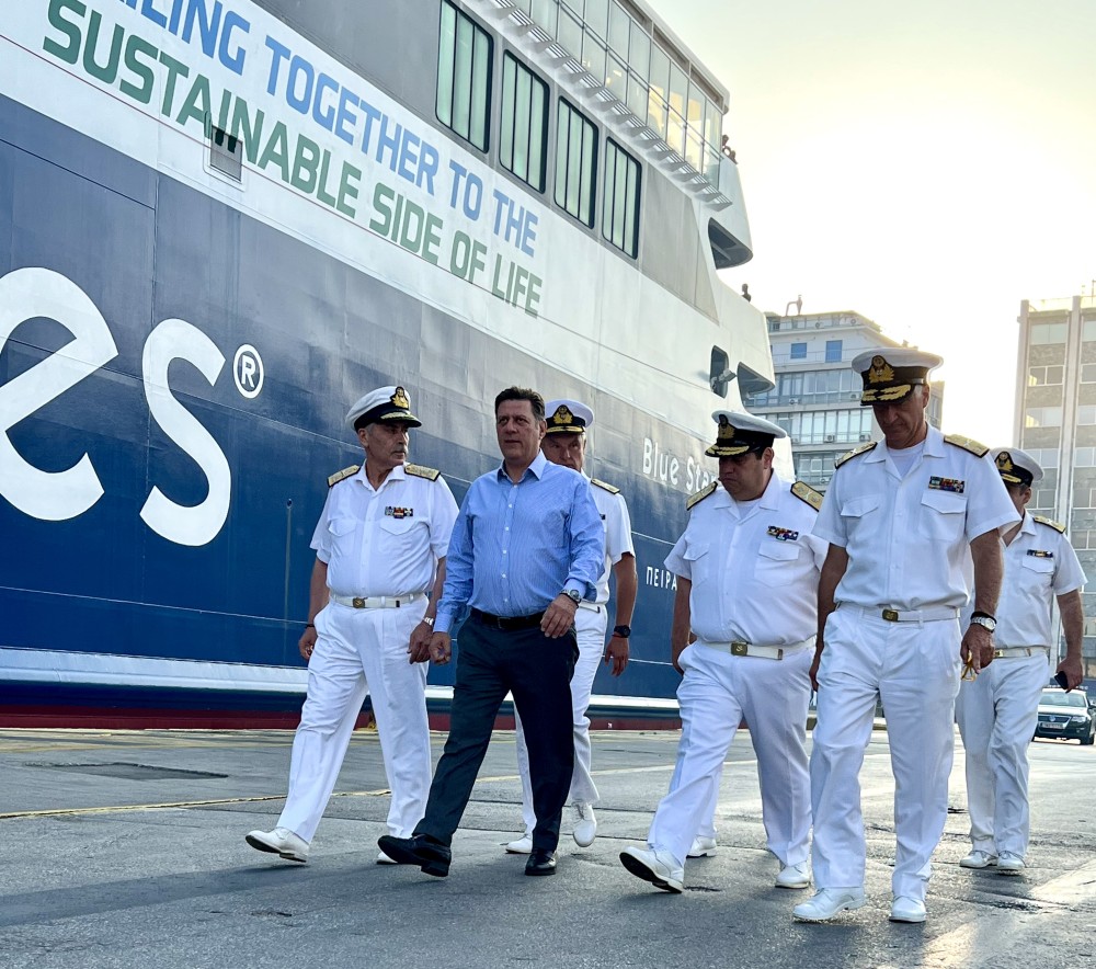 Στο λιμάνι του Πειραιά ο Βαρβιτσιώτης: Με ασφάλεια η ταξιδιωτική εμπειρία