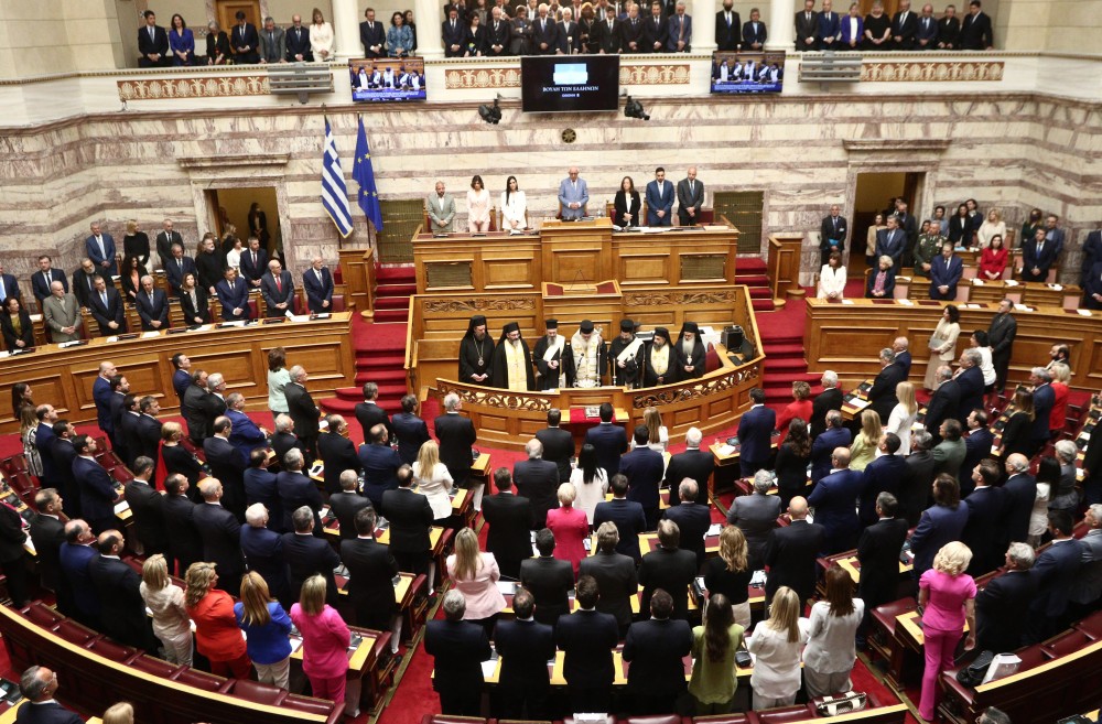 Ορκίζεται η νέα Βουλή - Την Πέμπτη ξεκινούν οι προγραμματικές δηλώσεις
