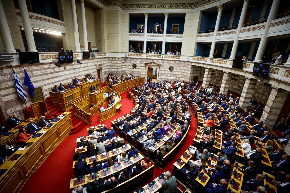 Ψήφος αποδήμων: κατατέθηκε στη Βουλή το νομοσχέδιο