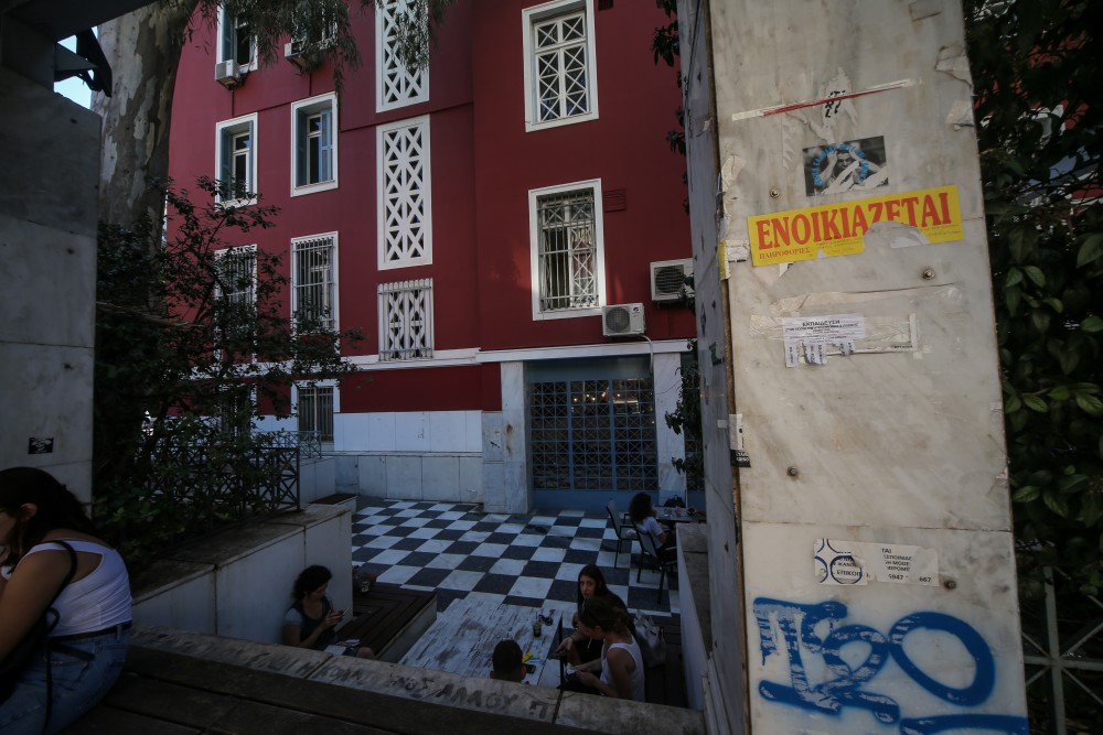Ο ΣΥΡΙΖΑ, η φοιτητική στέγη και η μέρα της μαρμότας