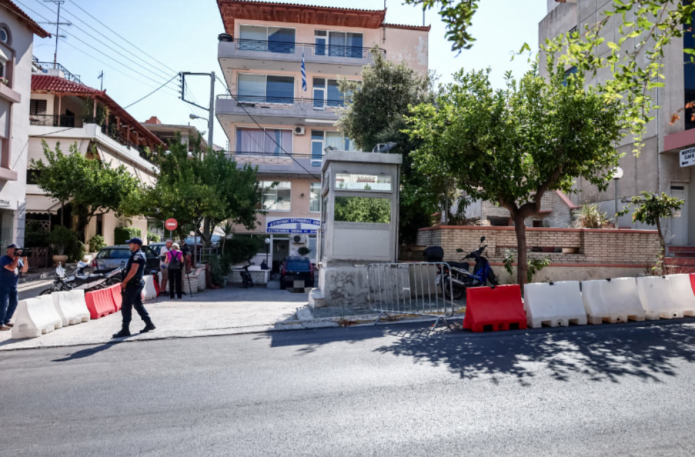 Άγιος Δημήτριος: πυροβολισμοί έξω από το αστυνομικό τμήμα