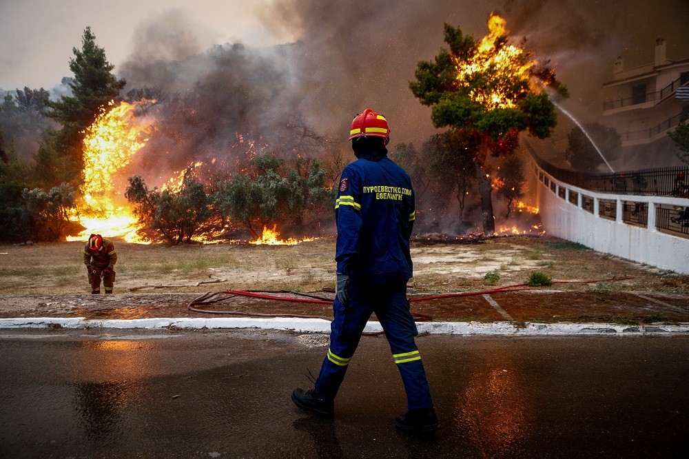 Υψηλός κίνδυνος πυρκαγιάς το Σάββατο σε Αττική, Αργολίδα, Κορινθία, Βοιωτία και Εύβοια