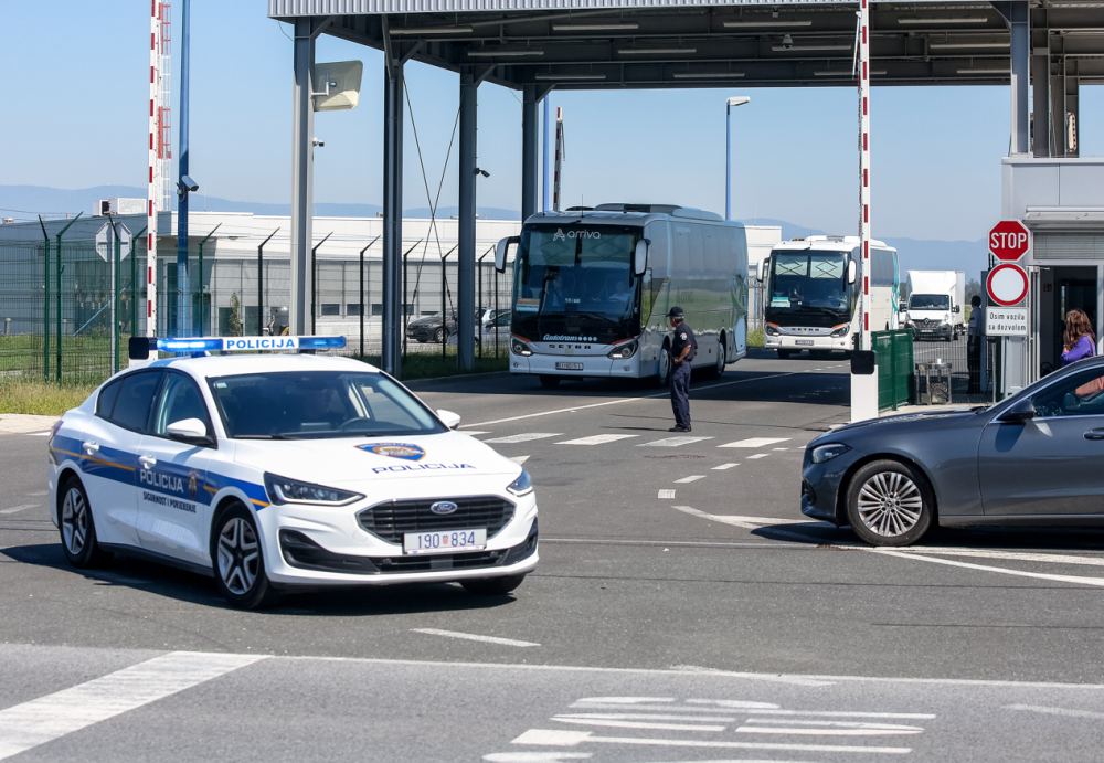 ΑΕΚ: η αποστολή έφτασε στο Ζάγκρεμπ - Πρωτοφανή μέτρα ασφαλείας από την κροατική αστυνομία