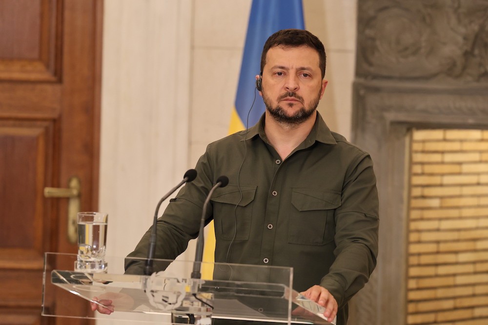 Ουκρανία - Ζελένσκι: Προτιμότερη μια πολιτική λύση για την Κριμαία - Ανοιχτό το ενδεχόμενο διαπραγμάτευσης