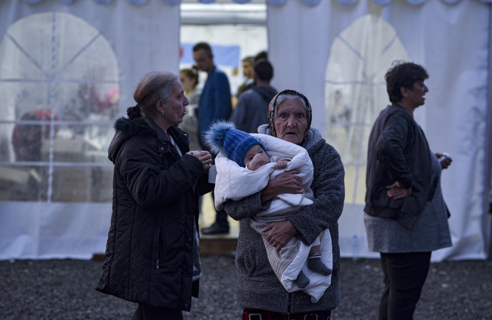 Ναγκόρνο Καραμπάχ: 13.350 πρόσφυγες στην Αρμενία-20 νεκροί από έκρηξη δεξαμενής καυσίμων