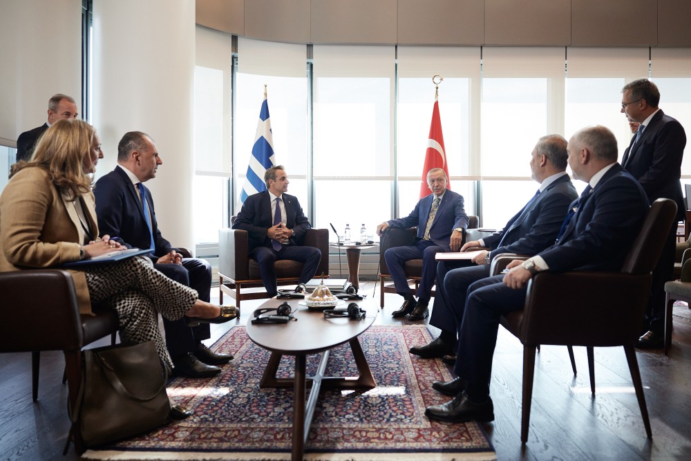 «Στα σκαριά» συμφωνία Ελλάδας–Τουρκίας για το μεταναστευτικό – Τι συζήτησαν Μητσοτάκης–Ερντογάν