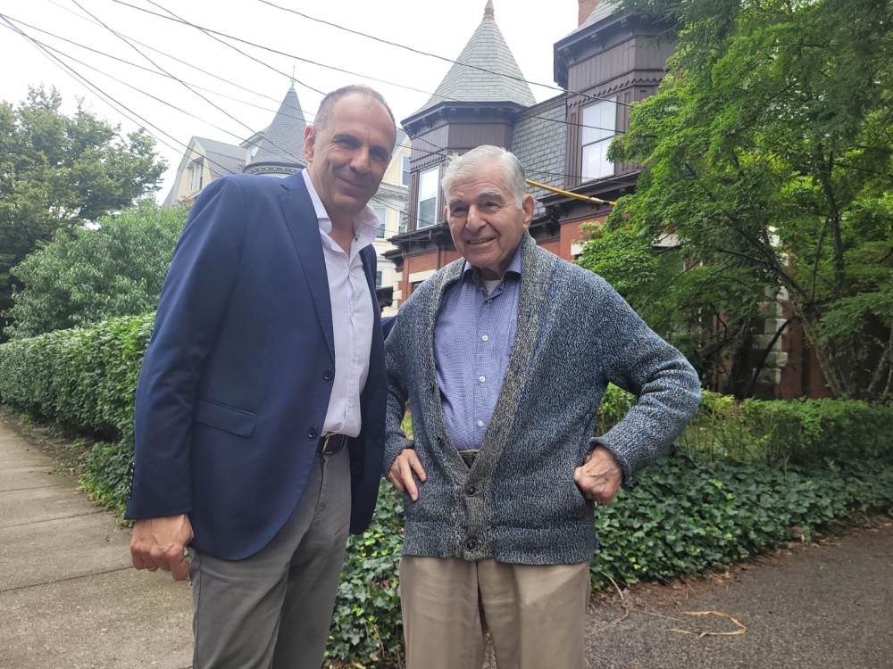 Γιώργος Γεραπετρίτης: συνάντηση με τον Μάικλ Δουκάκη στη Βοστώνη - Τι συζήτησαν