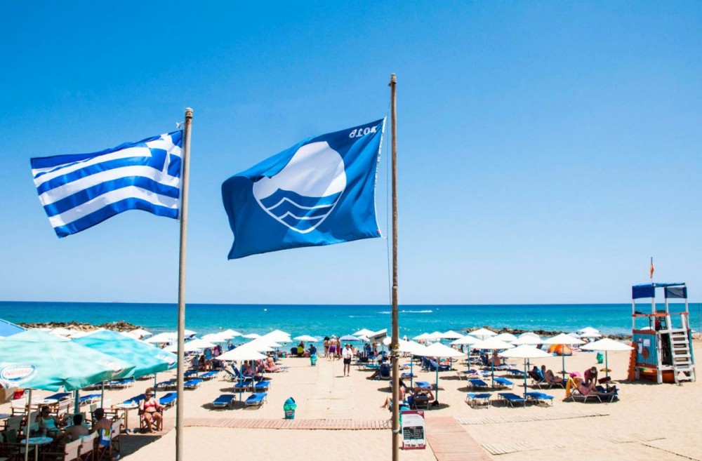 Γαλάζιες σημαίες: Δεύτερη παγκοσμίως η Ελλάδα με 497 ακτές