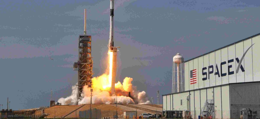 ΗΠΑ: Παρουσία Τραμπ η εκτόξευση του πρώτου επανδρωμένου SpaceX
