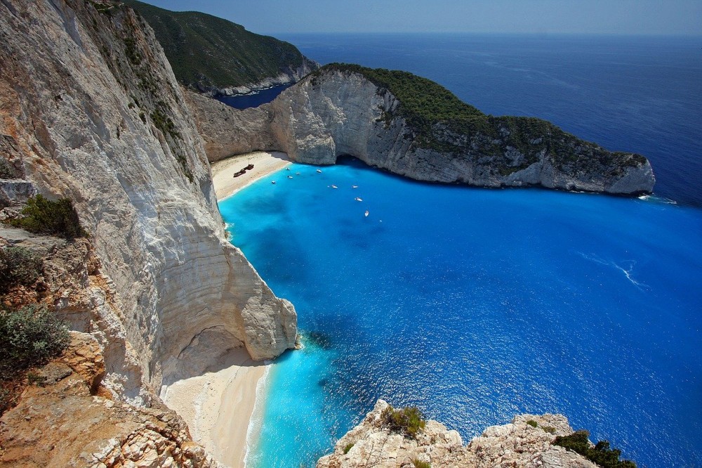 Πώς είδαν τα ξένα ΜΜΕ την έναρξη της τουριστικής σεζόν στην Ελλάδα