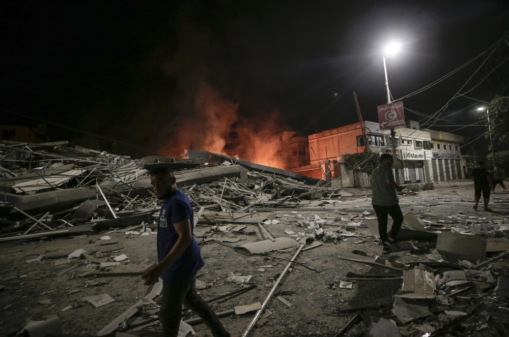 Iσραήλ: κλιμακώνονται τα πλήγματα στη Γάζα - Απειλές Χαμάς για εκτέλεση ομήρων