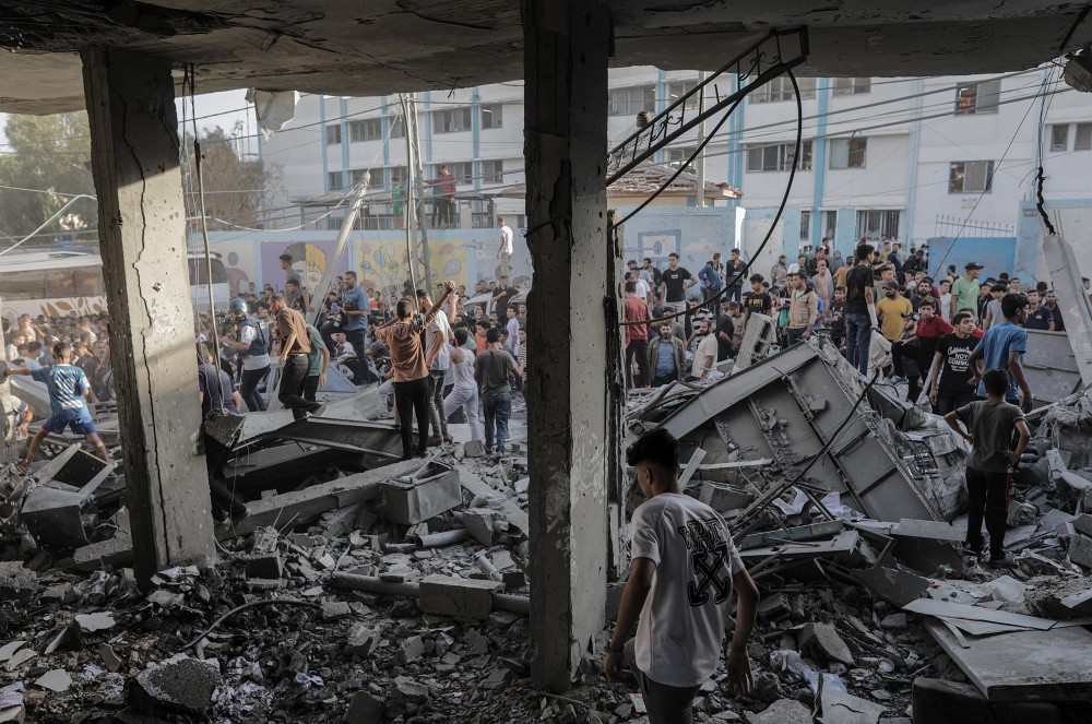 Γάζα: στους 60 ανέρχονται οι νεκροί από τον αεροπορικό βομβαρδισμό στο Μαγκάζι