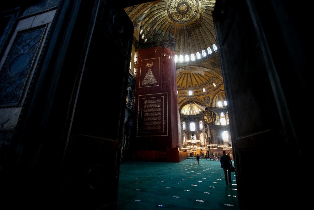 Τούρκος ιστορικός προειδοποιεί: Δεν αντέχει η Αγία Σοφία - Πρέπει να κλείσει